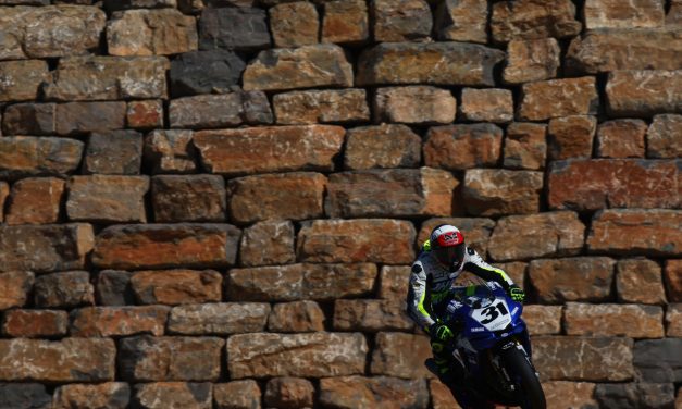 Pole para Carmelo Morales y el Team Yamaha LaGlisse en MotorLand Aragón