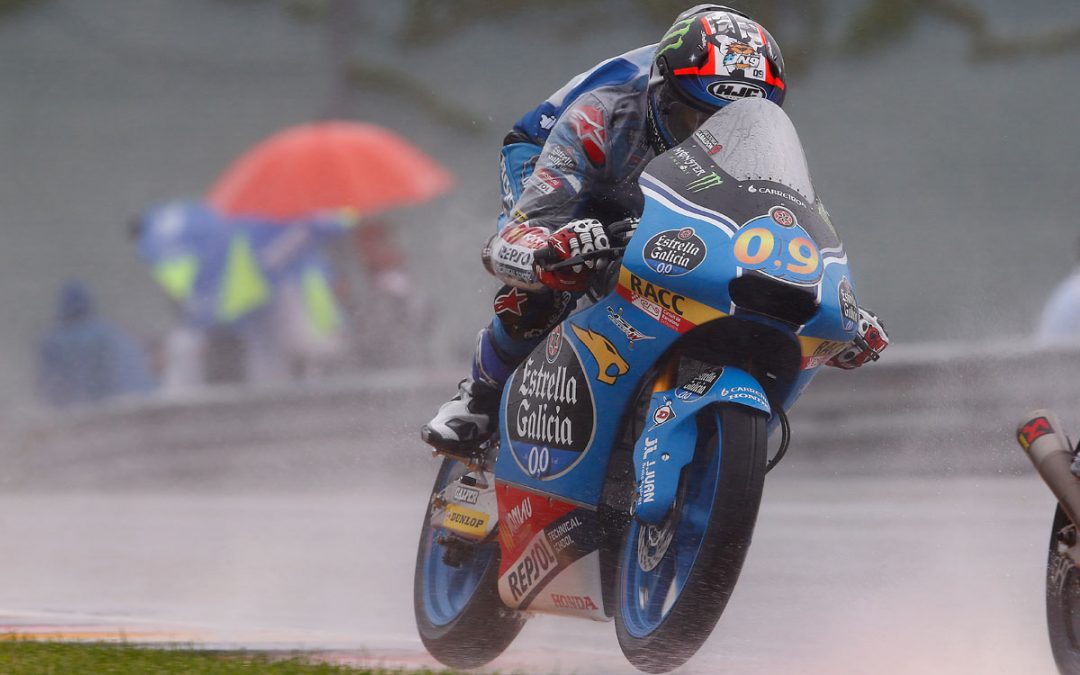 Un valiente Jorge Navarro termina séptimo bajo la lluvia