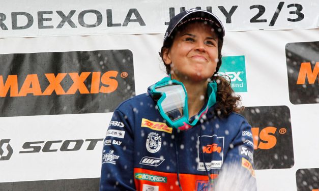Laia Sanz gana y ya es líder del Mundial de Enduro