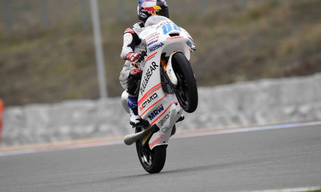Jorge Martín acaricia la pole en Brno