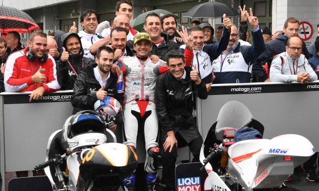 Jorge Martín reina en la lluvia con su primer podio