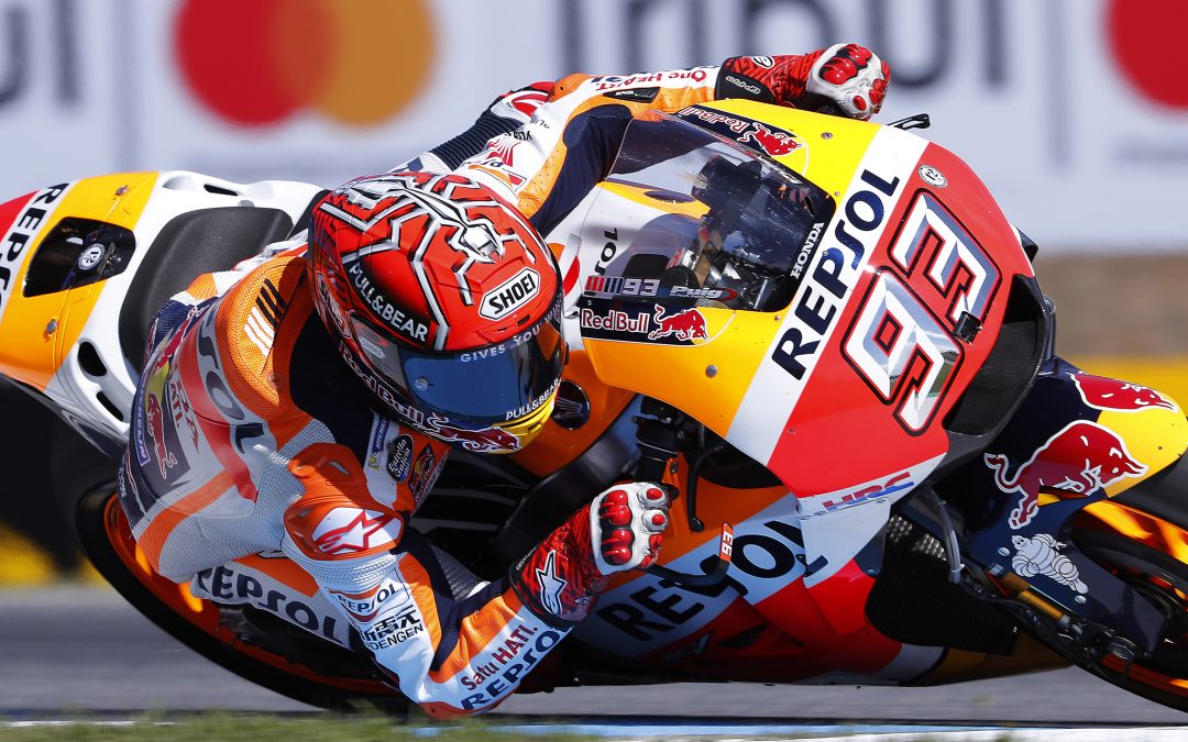 Marc Márquez arrasa en Brno