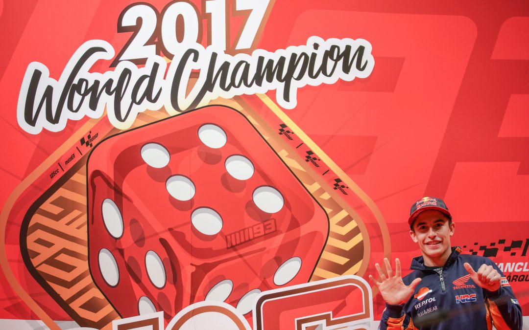 Marc Márquez celebra a lo grande su sexto título mundial en Cervera