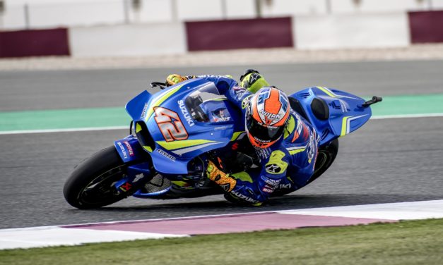 BRILLANTE INICIO DEL SUZUKI ECSTAR EN QATAR