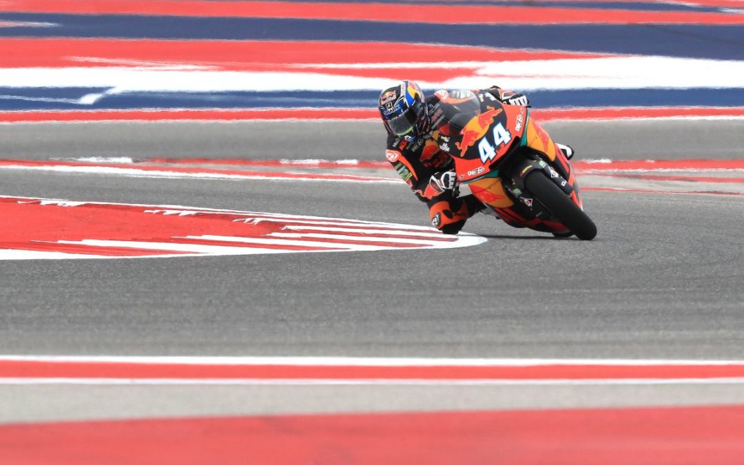 Oliveira es el más rápido el viernes en Austin