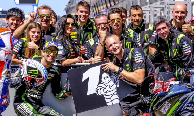 Zarco sella una increíble pole en casa