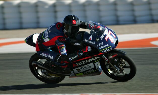 Los equipos de Moto2 y Moto3 cierran su primer entrenamiento del año en el Circuit Ricardo Tormo