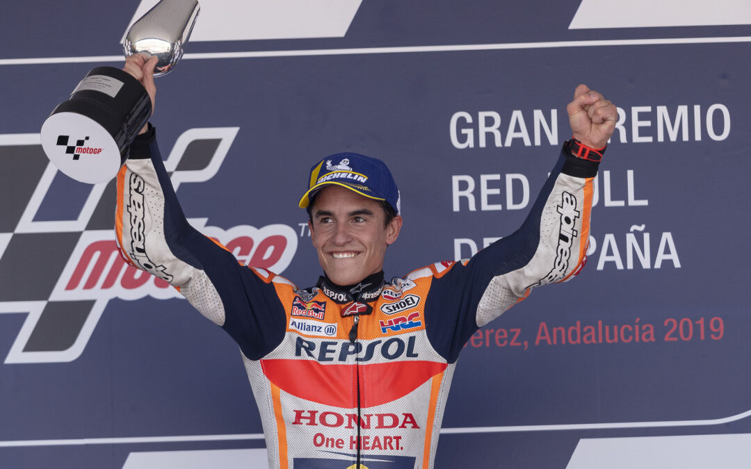 Victoria y liderato de Marc Márquez