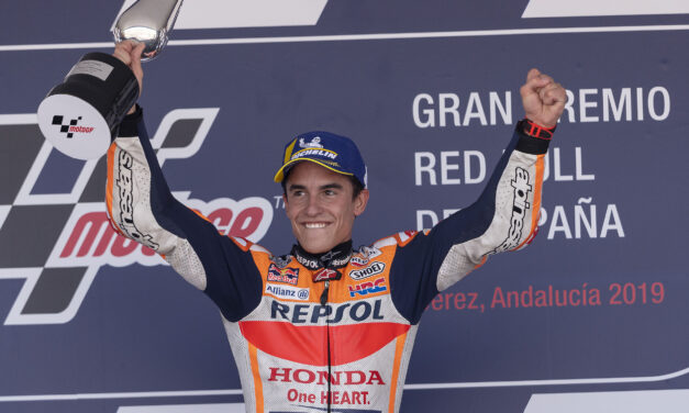 Victoria y liderato de Marc Márquez
