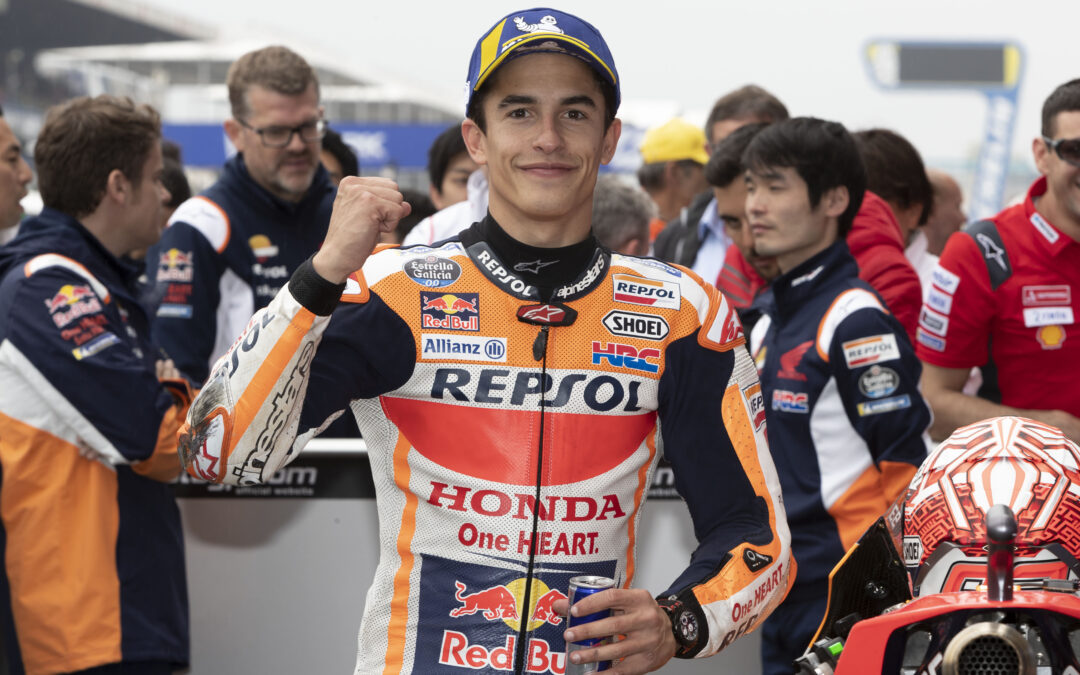 Trabajada ‘pole’ de Marc Márquez en condiciones complicadas