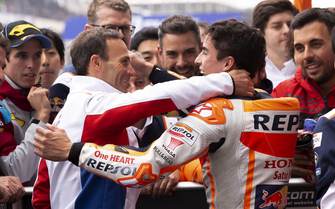 Alberto Puig: “Fue especial para mí estar en el podio con Marc”