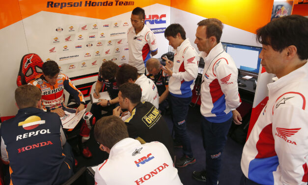 Alberto Puig: “Marc amplió su ventaja en el campeonato”