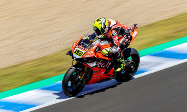 Arrancan los entrenamientos del Campeonato del Mundo Motul de Superbike con el español Alvaro Bautista marcando la pauta en su categoría