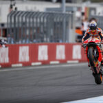 Marc Márquez gana en casa de Honda su décima carrera del año