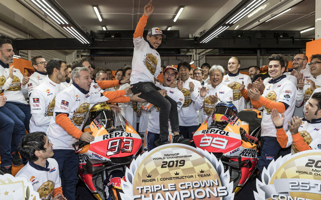Victoria de Márquez y Triple Corona del Repsol Honda en el adiós de Lorenzo