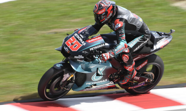 Sensacional Sepang: uno-dos para los pilotos del PETRONAS Yamaha SRT