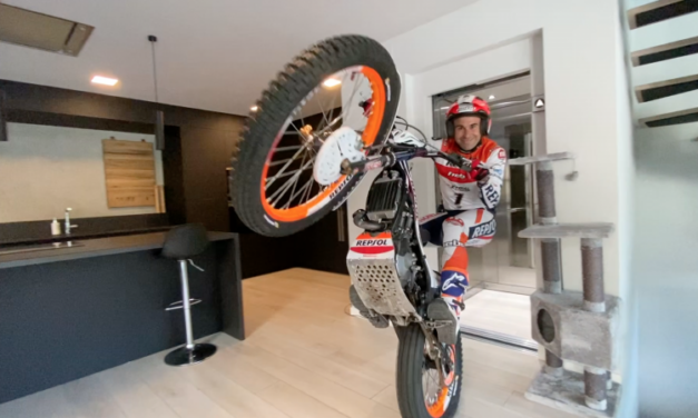Toni Bou, campeón del Mundo, en casa