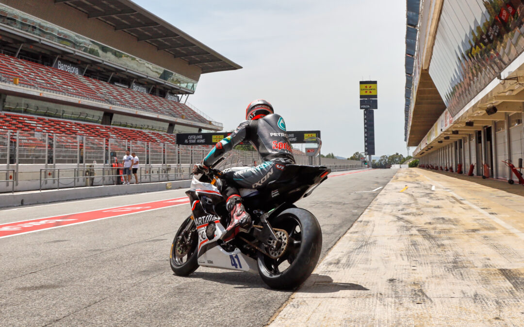 El Circuit reinicia puntualmente su actividad con pilotos mundialistas