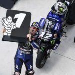 Viñales gana en Misano acompañado en el podio por Mir y Espargaró