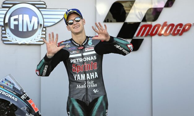 Quartararo lucha contra el dolor para hacerse con la pole del GP de Aragón