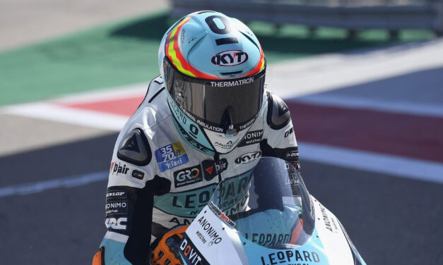 Victoria brillante de Jaume Masiá en Moto3, podio para Raúl Fernández