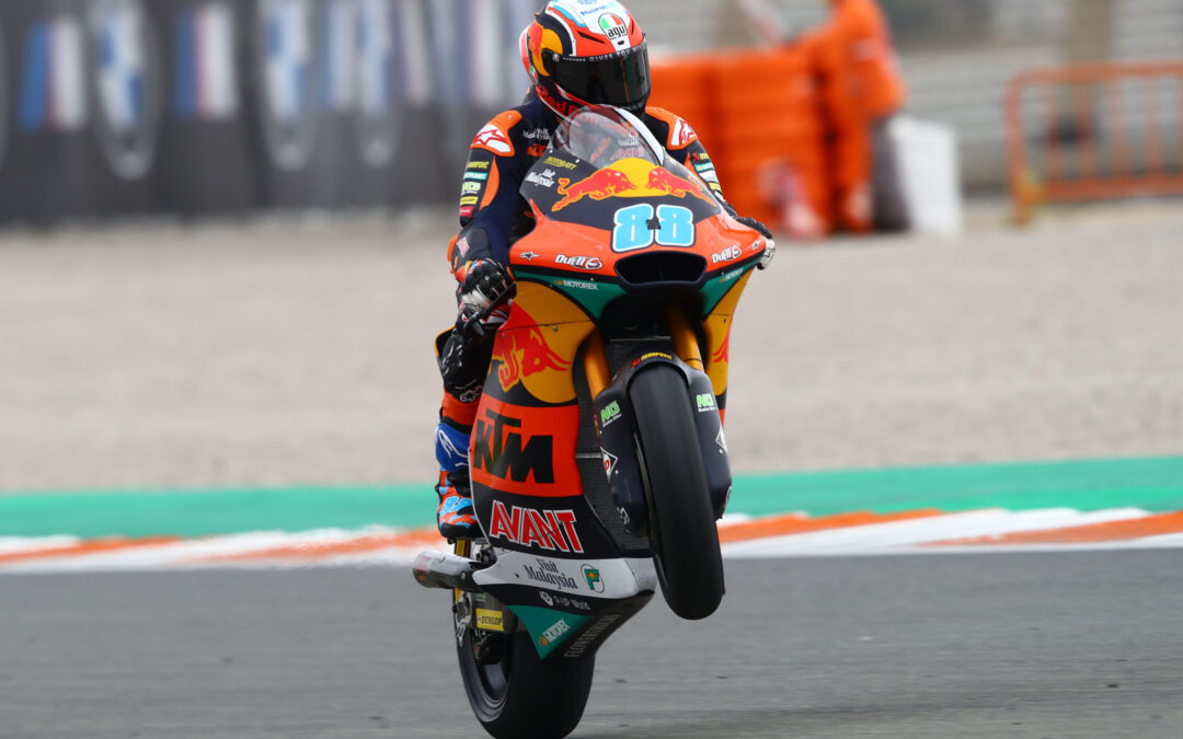 Victoria perfecta para Jorge Martín y Héctor Garzó segundo en Valencia Moto2