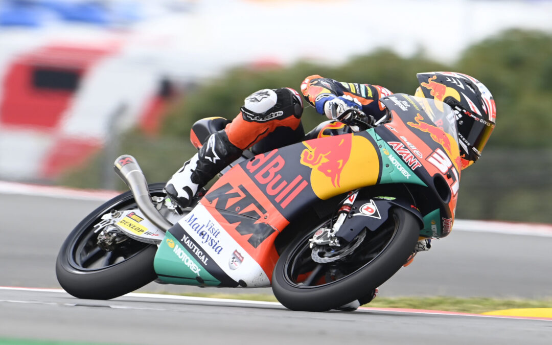 Pedro Acosta: más grande, más inteligente, más líder. Portimao Moto3