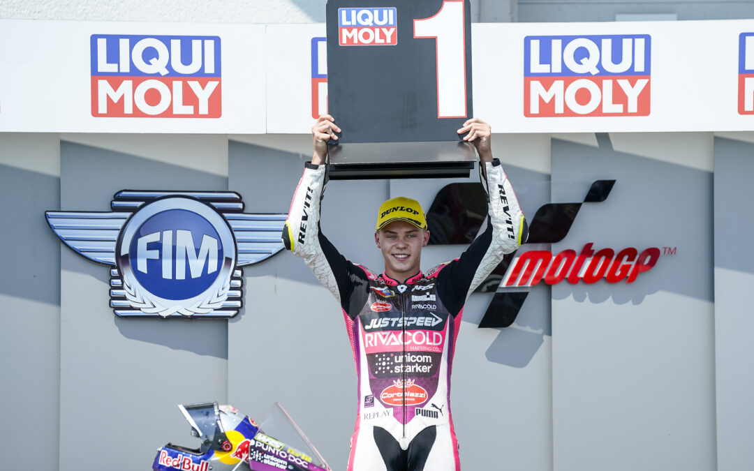 Pole position para Filip Salac