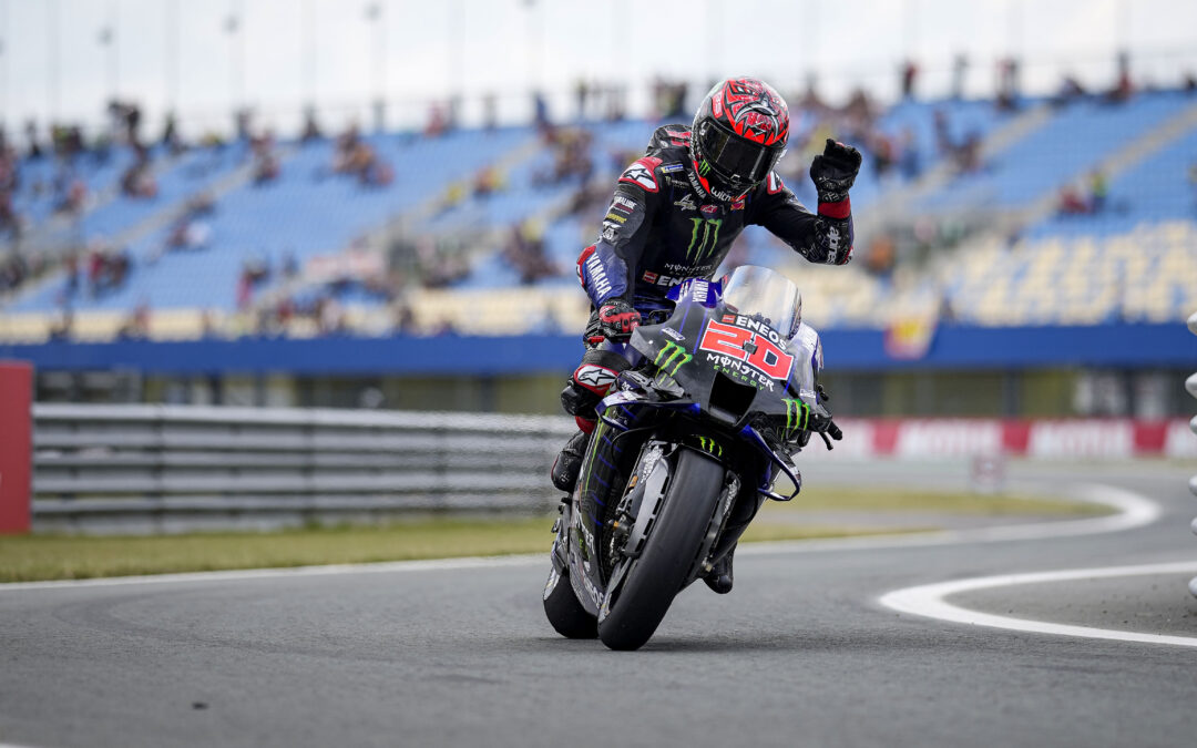 Quartararo brilla en Assen por delante de Viñales