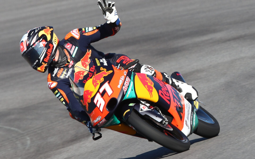 Victoria y título para Pedro Acosta en Moto3 en Portimao
