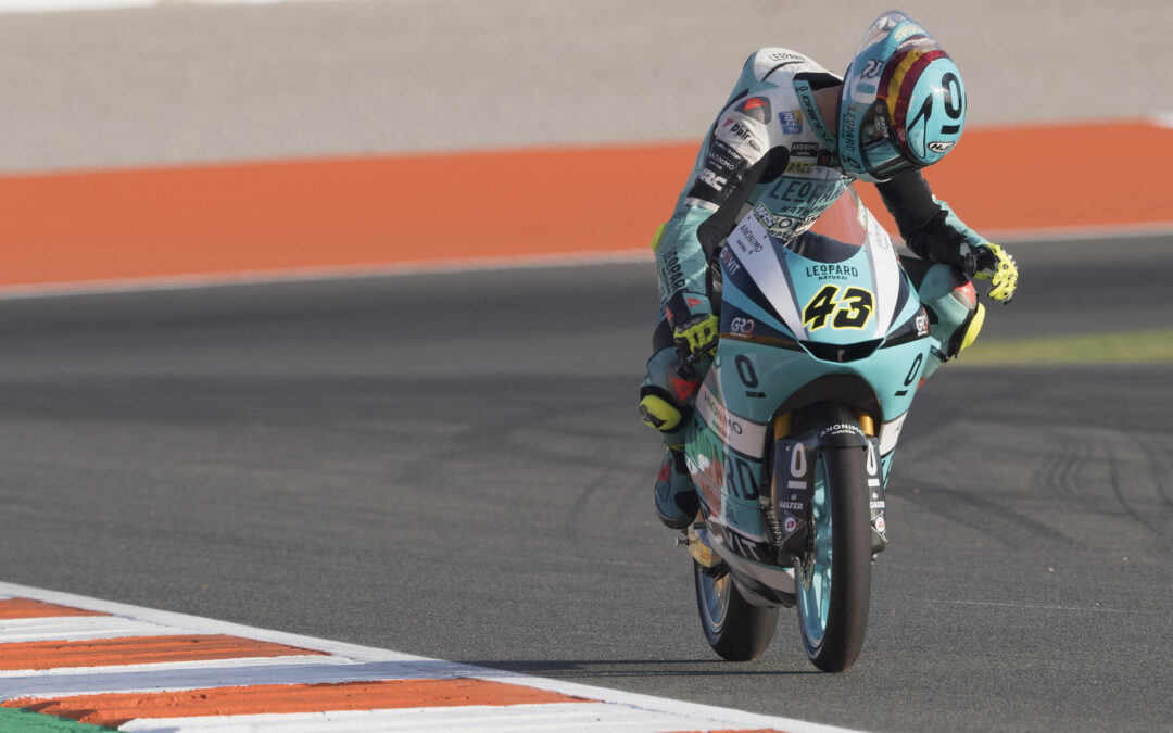 Victoria para Xavi Artigas en el Circuit Ricardo Tormo carrera de Moto3