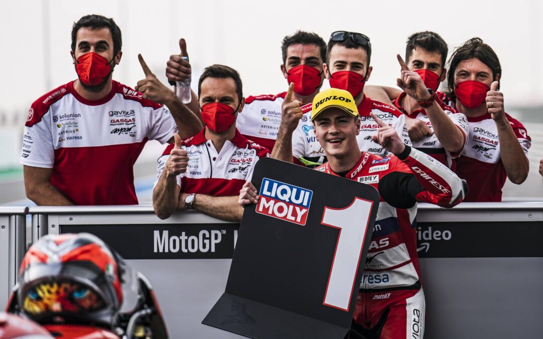 PRIMERA POLE EN EL MUNDIAL PARA IZAN GUEVARA