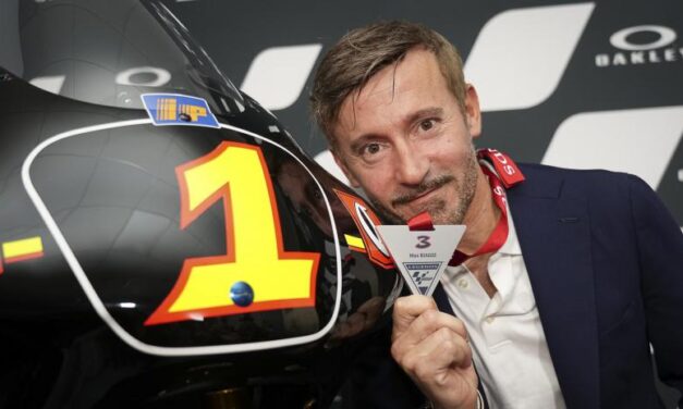 Max Biaggi se convierte en leyenda de MotoGP™