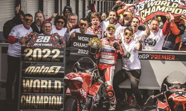 ¡IZAN GUEVARA ES EL CAMPEÓN DEL MUNDO DE MOTO3™ 2022!