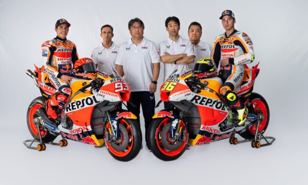 Márquez y Mir ya ruedan con los colores oficiales del equipo Repsol Honda