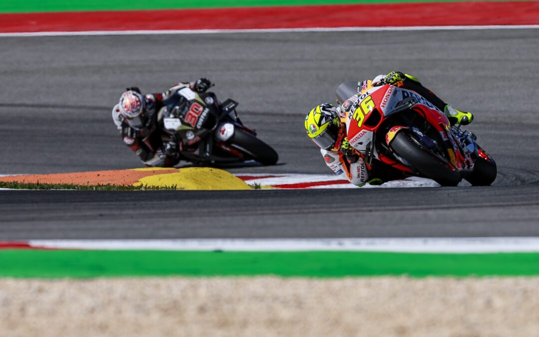 Primeros puntos para Mir y caída de Márquez en la tercera vuelta