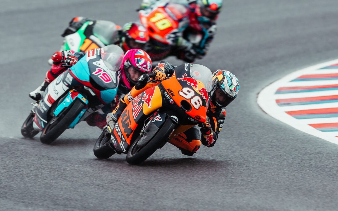 HOLGADO ASEGURA P4 EN ARGENTINA Y SE DIRIGE A AUSTIN COMO LÍDER DEL CAMPEONATO DE MOTO3™