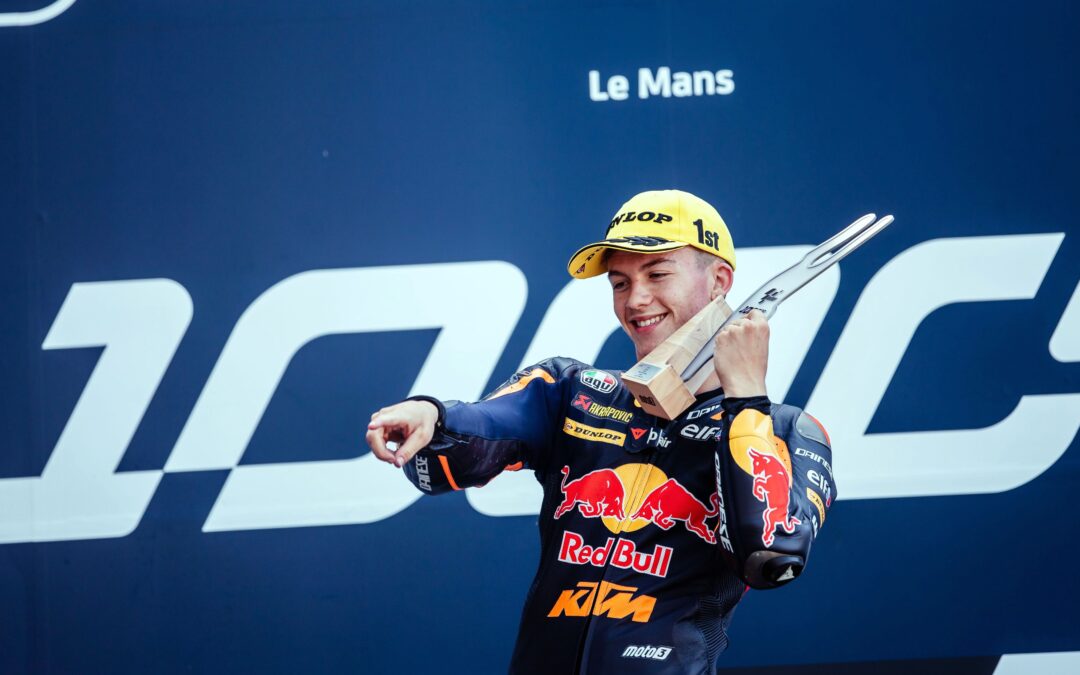 EL INCREÍBLE HOLGADO REINA EN LE MANS Y DA AL EQUIPO TECH3 SU PRIMERA VICTORIA EN CASA EN EL GRAN PREMIO DE FRANCIA