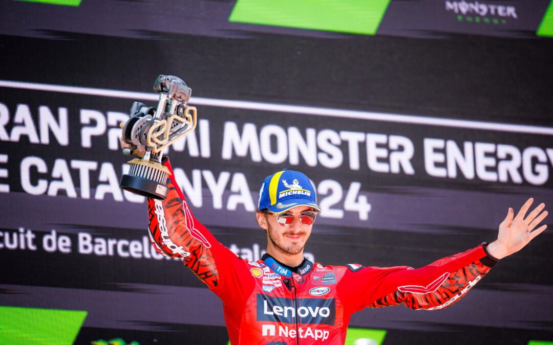 Bagnaia y el Ducati Lenovo Team ganan la carrera del GP de Catalunya.