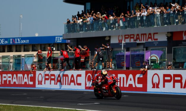 Pole position y victoria en la Sprint para Bagnaia y el Ducati Lenovo Team. Tercera posición para Bastianini