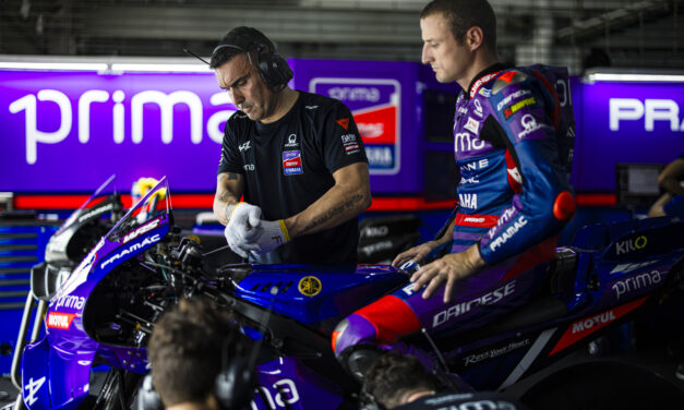 PRAMAC RACING DA LA BIENVENIDA A DAINESE COMO PROVEEDOR OFICIAL DE ROPA PARA LAS TEMPORADAS DE MOTOGP 2025-2027