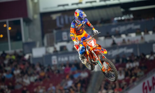 TOM VIALLE Y CHASE SEXTON TERMINAN ENTRE LOS CINCO PRIMEROS EN EL TAMPA SUPERCROSS