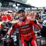 Marc Márquez y el Ducati Lenovo Team ganan la carrera perfecta en Spielberg. Bagnaia termina octavo