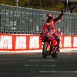Doblete espectacular para el Ducati Lenovo Team en Motegi en la Sprint: Bagnaia en lo más alto del podio y Márquez segundo