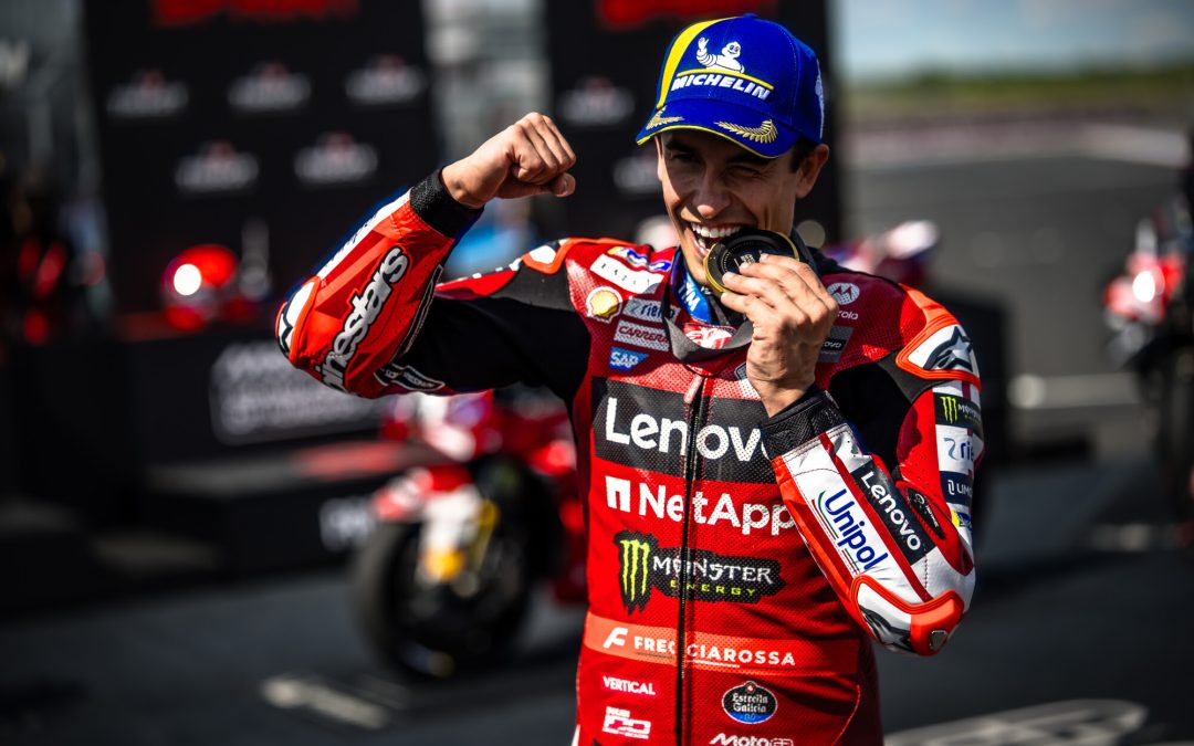 Marc Márquez y el Ducati Lenovo Team dominan la Sprint del Balaton Park. Novena posición para Francesco Bagnaia