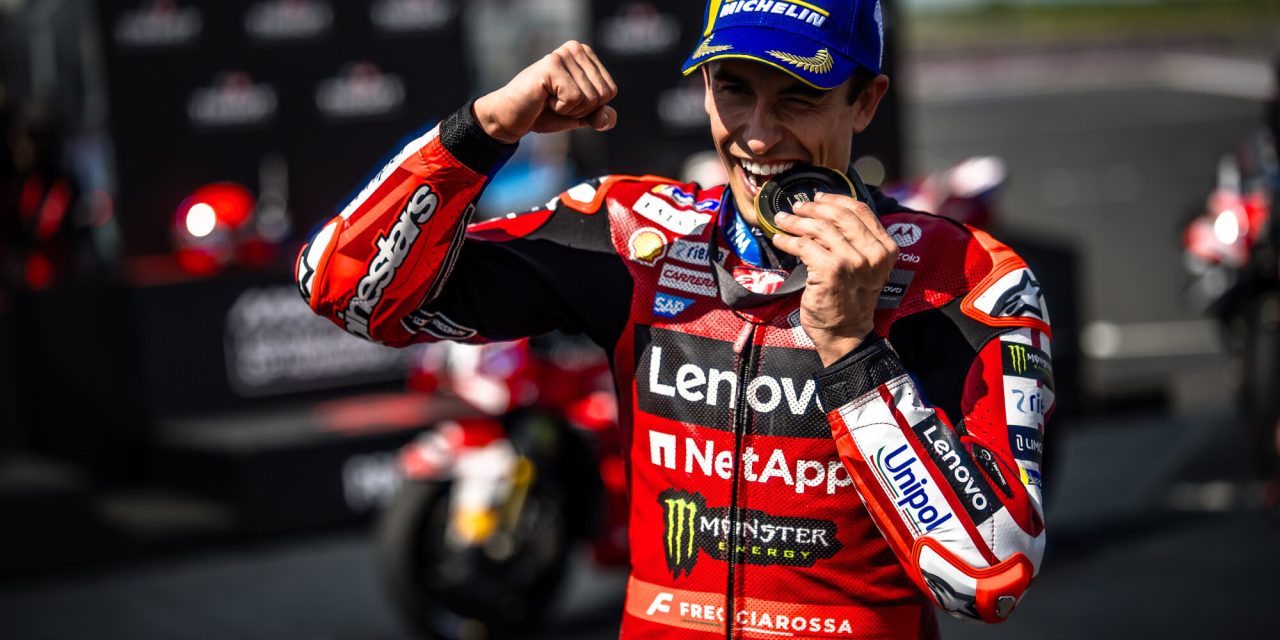 Marc Márquez y el Ducati Lenovo Team dominan la Sprint del Balaton Park. Novena posición para Francesco Bagnaia