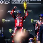 Marc Márquez y el Ducati Lenovo Team logran una victoria fenomenal en Brno. Francesco Bagnaia, en el podio en tercera posición