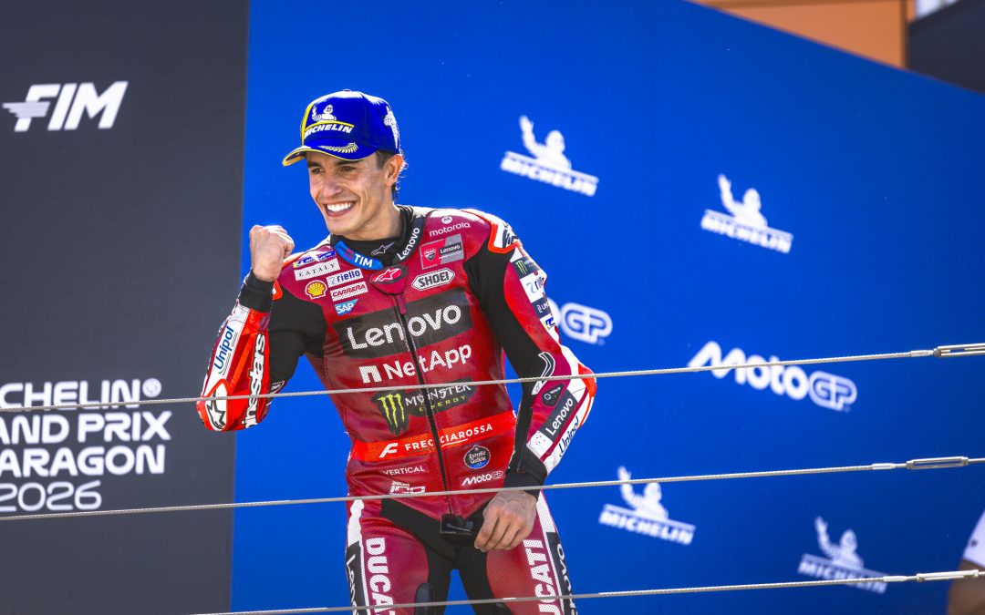 Marc Márquez y el Ducati Lenovo Team logran una espectacular victoria en MotorLand Aragón. Caída para Francesco Bagnaia