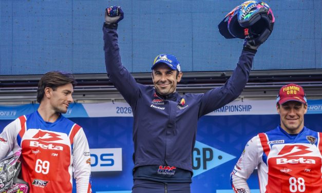 Toni Bou firma un nuevo doblete en Zelhem y acaricia su 40º título mundial