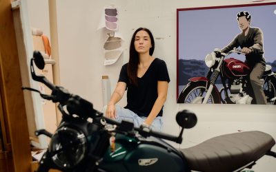 Ducati celebra su centenario en ESTAMPA junto a la artista Adriana Oliver
